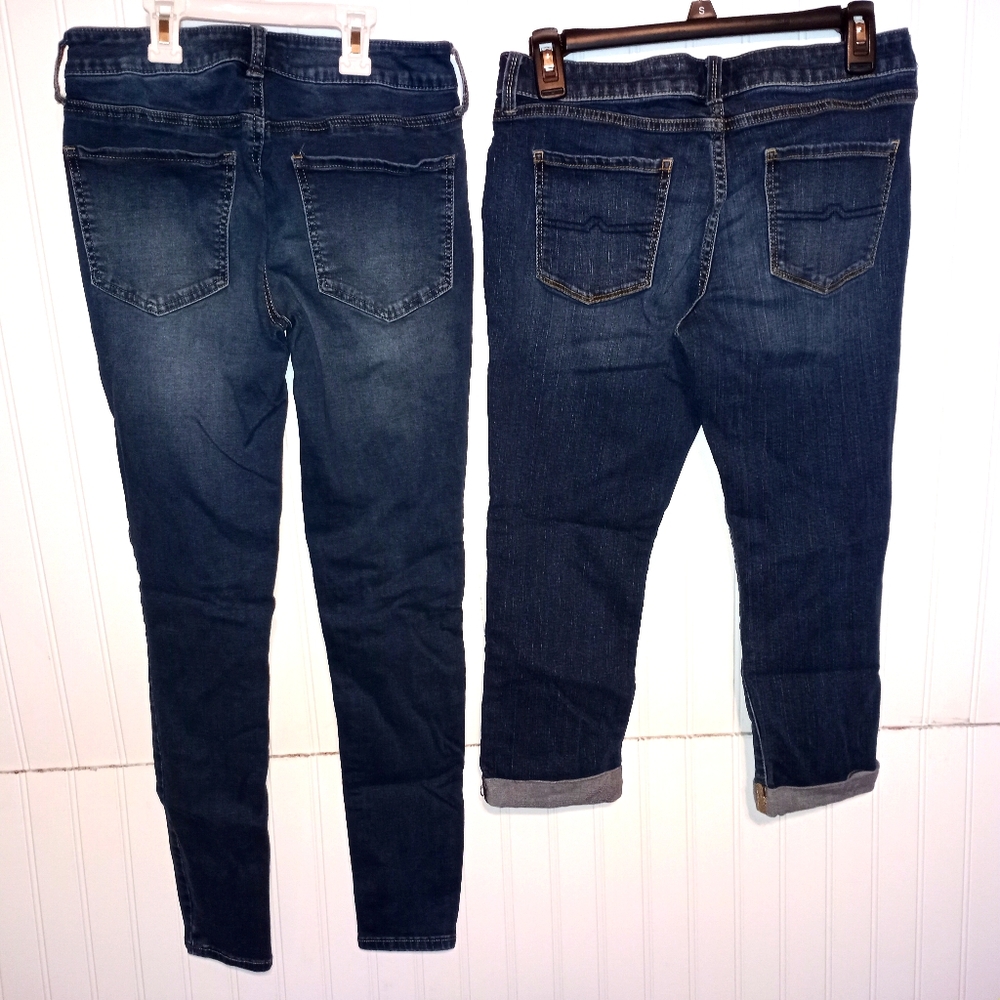 Bundle of 2 women's capris!